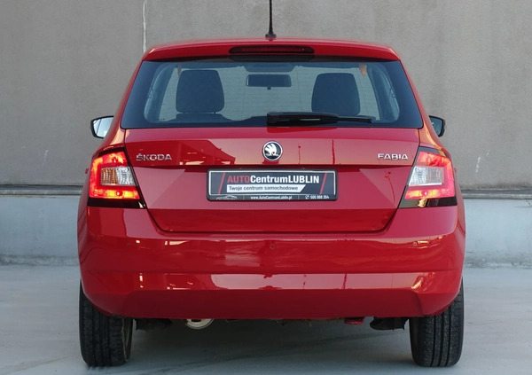 Skoda Fabia cena 32900 przebieg: 150000, rok produkcji 2018 z Goniądz małe 326